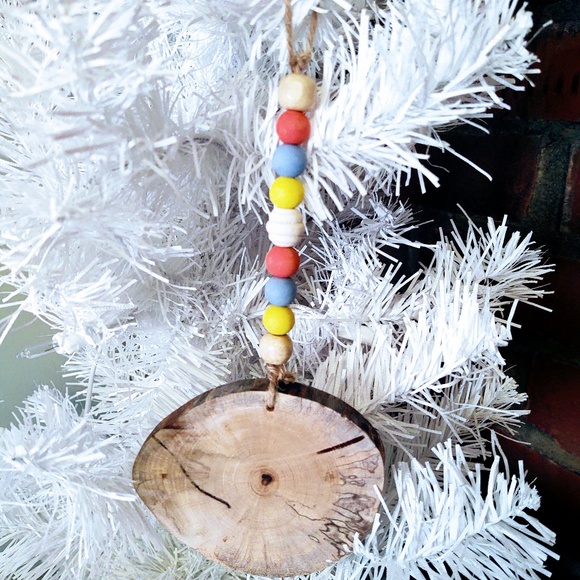 HAND CRAFTED SPRING/EASTER BEADED WOOD ORNAMENT/TIERED TRAY DECOR/RABBIT DECOR - Picture 4 of 4